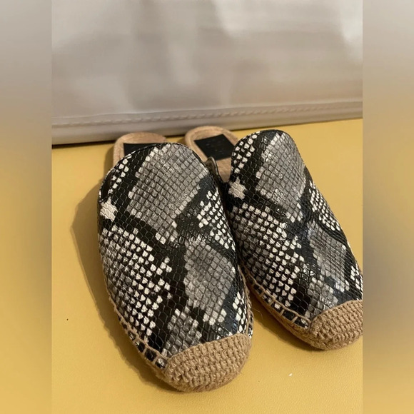 Tory Burch Max Snake-Print Espadrille Mule - Picture 4 of 8